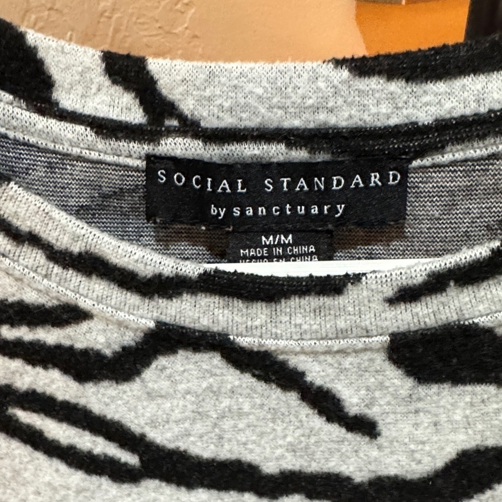 Zebra Print Sweatshirt in Black and Gray Social Standard Sanctuary Medium. A35 - Picture 2 of 9